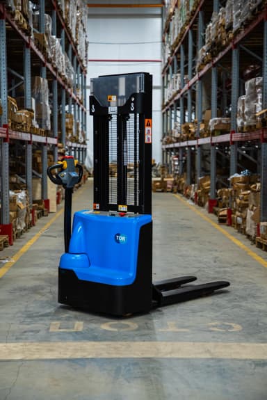 Штабелер самоходный 1,5 т 3,0 м TOR WS15H-3000SC PRO Li-ion 24/60 В/Ач контр. скорости подъема — фото 10